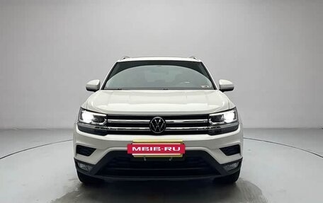 Volkswagen Tiguan II, 2021 год, 1 458 277 рублей, 2 фотография