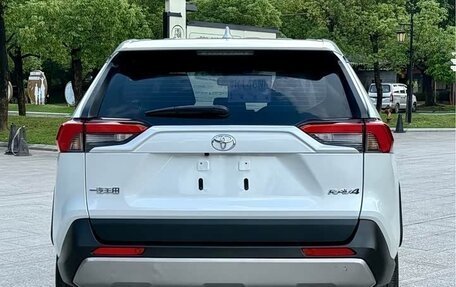 Toyota RAV4, 2023 год, 2 445 000 рублей, 7 фотография