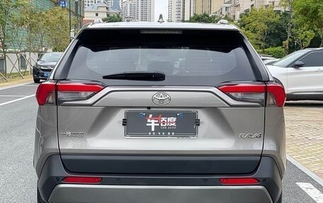 Toyota RAV4, 2021 год, 2 217 600 рублей, 16 фотография