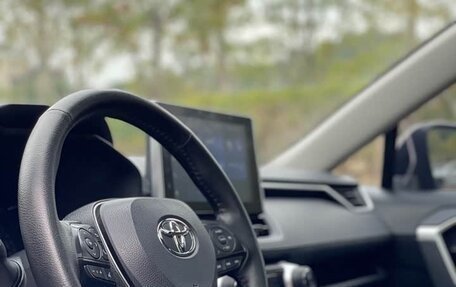 Toyota RAV4, 2021 год, 2 217 600 рублей, 11 фотография