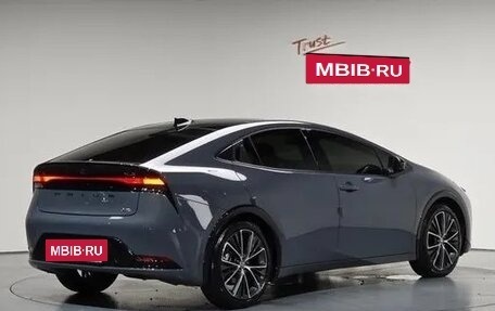 Toyota Prius IV XW50, 2024 год, 3 778 000 рублей, 2 фотография