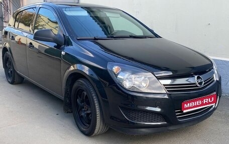 Opel Astra J, 2012 год, 585 000 рублей, 1 фотография