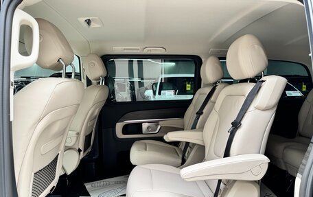 Mercedes-Benz V-Класс, 2025 год, 13 190 000 рублей, 22 фотография