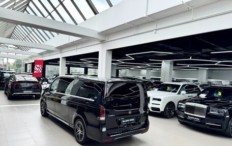Mercedes-Benz V-Класс, 2025 год, 13 190 000 рублей, 38 фотография