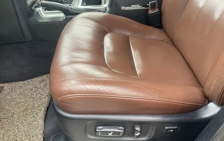 Toyota Land Cruiser 200, 2016 год, 6 050 000 рублей, 4 фотография