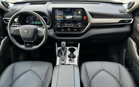 Toyota Highlander, 2025 год, 5 690 000 рублей, 10 фотография