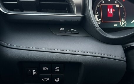 Toyota Highlander, 2025 год, 5 690 000 рублей, 21 фотография