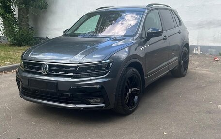 Volkswagen Tiguan II, 2020 год, 4 499 999 рублей, 1 фотография