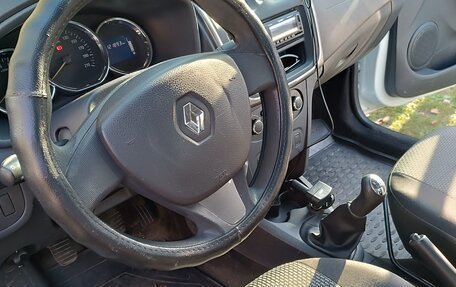 Renault Logan II, 2016 год, 770 000 рублей, 23 фотография