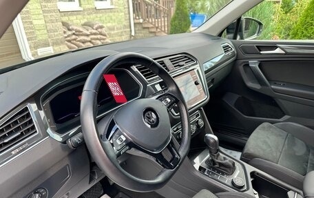 Volkswagen Tiguan II, 2020 год, 4 499 999 рублей, 3 фотография