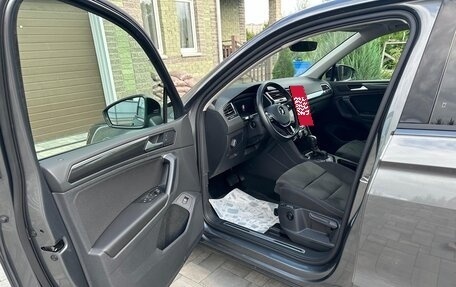Volkswagen Tiguan II, 2020 год, 4 499 999 рублей, 2 фотография