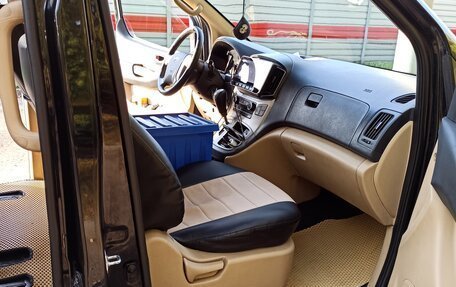 Hyundai H-1 II рестайлинг, 2016 год, 2 100 000 рублей, 6 фотография