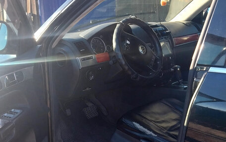 Volkswagen Touareg III, 2003 год, 900 000 рублей, 14 фотография