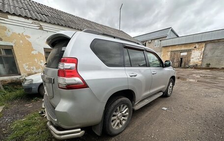 Toyota Land Cruiser Prado 150 рестайлинг 2, 2014 год, 3 000 000 рублей, 4 фотография