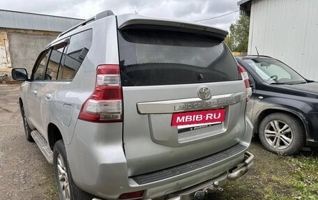 Toyota Land Cruiser Prado 150 рестайлинг 2, 2014 год, 3 000 000 рублей, 7 фотография