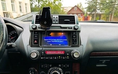 Toyota Land Cruiser Prado 150 рестайлинг 2, 2014 год, 3 000 000 рублей, 11 фотография