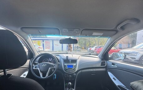 Hyundai Solaris II рестайлинг, 2014 год, 830 000 рублей, 10 фотография