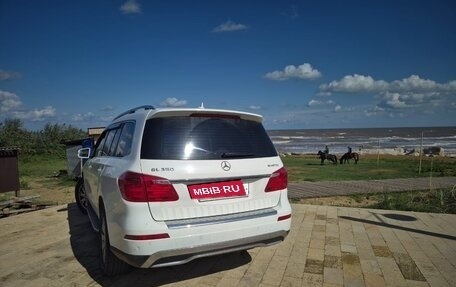 Mercedes-Benz GL-Класс, 2015 год, 3 690 000 рублей, 5 фотография