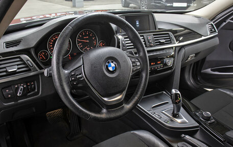 BMW 3 серия, 2018 год, 1 998 000 рублей, 16 фотография