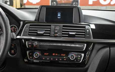 BMW 3 серия, 2018 год, 1 998 000 рублей, 15 фотография