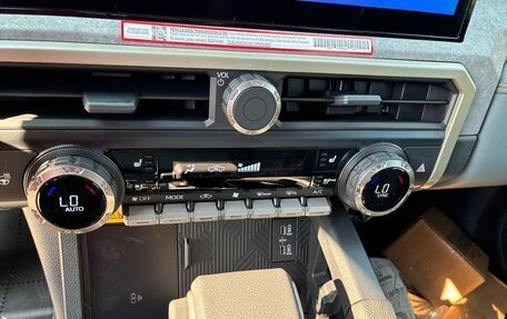 Toyota Tacoma, 2025 год, 14 365 000 рублей, 12 фотография
