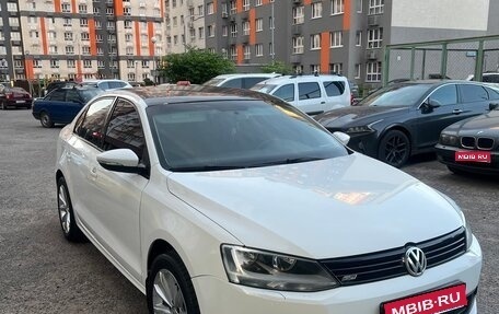 Volkswagen Jetta VI, 2012 год, 900 000 рублей, 1 фотография