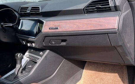 Audi Q3, 2019 год, 2 730 000 рублей, 14 фотография