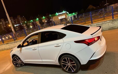 Hyundai Solaris II рестайлинг, 2021 год, 1 575 000 рублей, 7 фотография