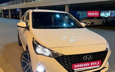 Hyundai Solaris II рестайлинг, 2021 год, 1 575 000 рублей, 4 фотография
