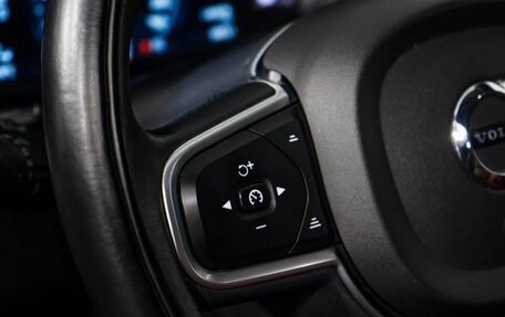 Volvo XC60 II, 2018 год, 2 980 000 рублей, 11 фотография
