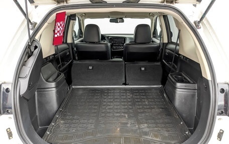 Mitsubishi Outlander III рестайлинг 3, 2016 год, 1 850 000 рублей, 11 фотография