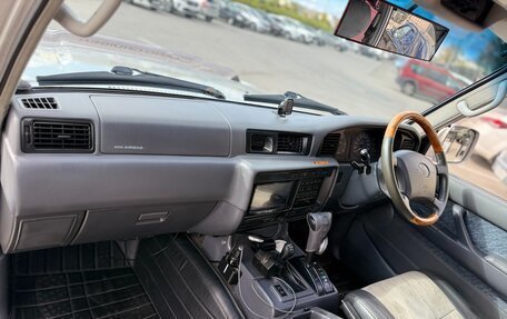 Toyota Land Cruiser 80 рестайлинг, 1997 год, 1 980 000 рублей, 16 фотография