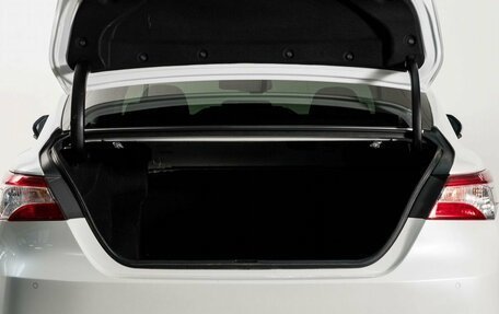 Toyota Camry, 2020 год, 2 650 000 рублей, 14 фотография