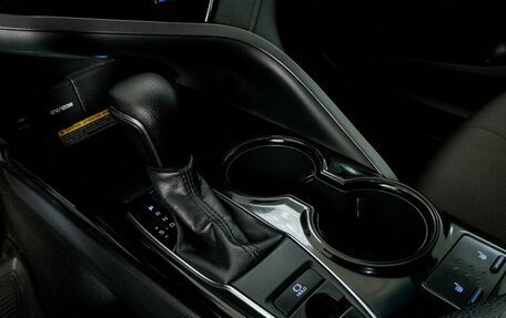 Toyota Camry, 2020 год, 2 650 000 рублей, 12 фотография