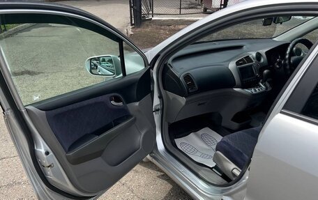 Honda Stream II, 2010 год, 1 245 000 рублей, 19 фотография