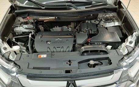 Mitsubishi Outlander III рестайлинг 3, 2015 год, 1 570 000 рублей, 7 фотография