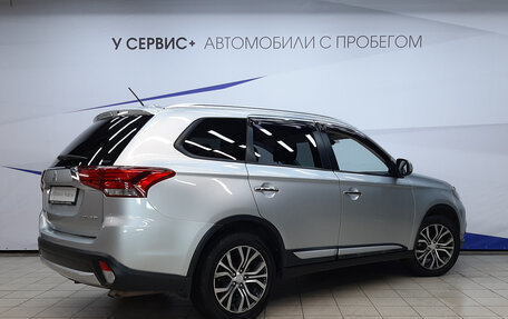 Mitsubishi Outlander III рестайлинг 3, 2015 год, 1 570 000 рублей, 3 фотография