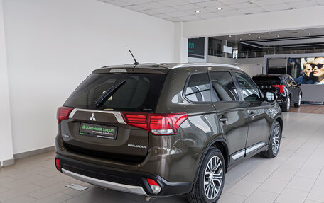 Mitsubishi Outlander III рестайлинг 3, 2016 год, 1 499 000 рублей, 6 фотография