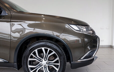 Mitsubishi Outlander III рестайлинг 3, 2016 год, 1 499 000 рублей, 5 фотография