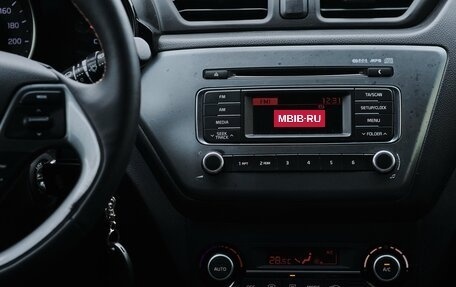 KIA Rio III рестайлинг, 2017 год, 950 000 рублей, 20 фотография