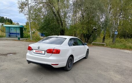 Volkswagen Jetta VI, 2013 год, 670 000 рублей, 4 фотография