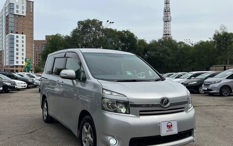 Toyota Voxy II, 2007 год, 1 000 000 рублей, 6 фотография