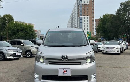 Toyota Voxy II, 2007 год, 1 000 000 рублей, 5 фотография