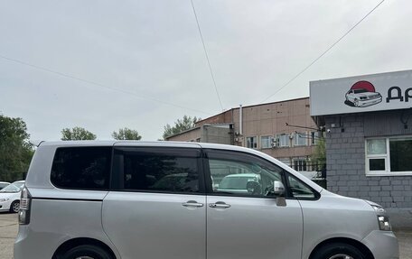 Toyota Voxy II, 2007 год, 1 000 000 рублей, 7 фотография