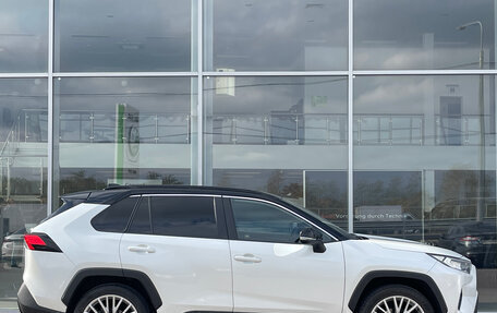 Toyota RAV4, 2021 год, 3 000 000 рублей, 5 фотография