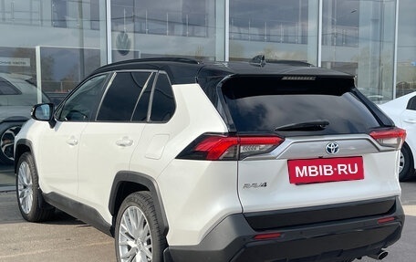 Toyota RAV4, 2021 год, 3 000 000 рублей, 6 фотография