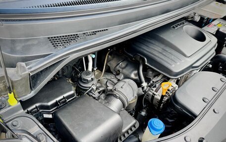 Hyundai H-1 II рестайлинг, 2017 год, 3 090 000 рублей, 23 фотография