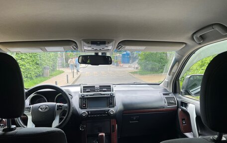 Toyota Land Cruiser Prado 150 рестайлинг 2, 2015 год, 4 150 000 рублей, 6 фотография