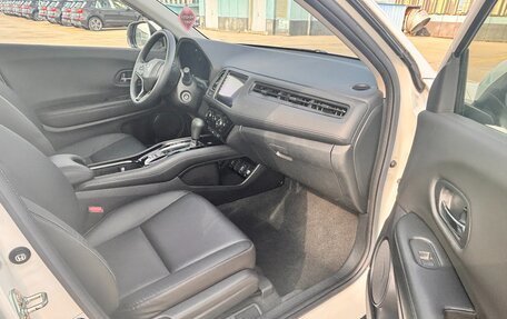 Honda Vezel, 2021 год, 1 595 000 рублей, 35 фотография