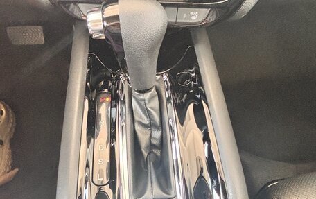 Honda Vezel, 2021 год, 1 595 000 рублей, 32 фотография